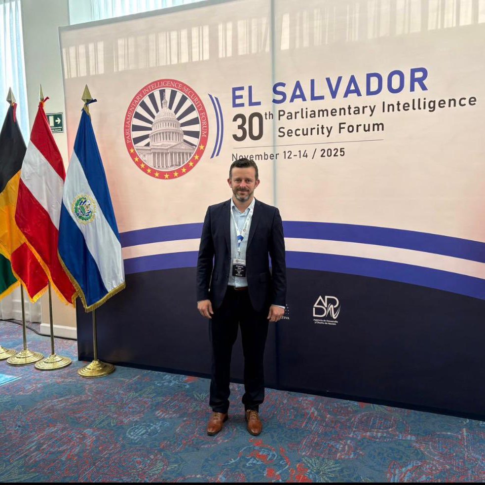 Hace unas semanas fui el único legislador uruguayo en participar del Congreso Parlamentario de Seguridad y Tecnología en El Salvador, invitado por su Parlamento.

Allí pude escuchar y comprobar de primera mano la transformación de un país que pasó de ser uno de los más inseguros