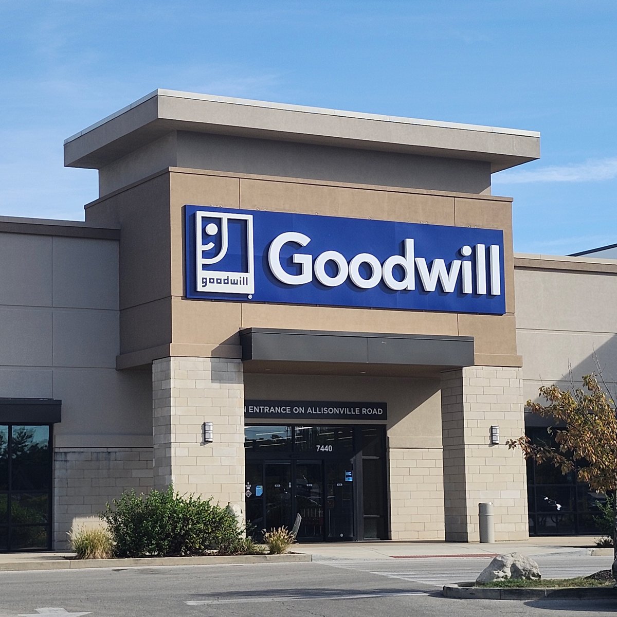 GoodwillIndy tweet media