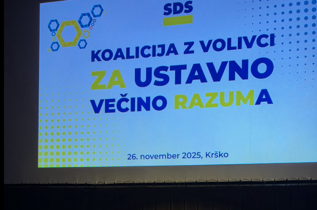 Embportal's tweet image. V Krškem nabito polna dvorana in nasmejani obrazi @JJansaSDS @organizacijaSDM 
@tamaravonta kje si bila pa ti?