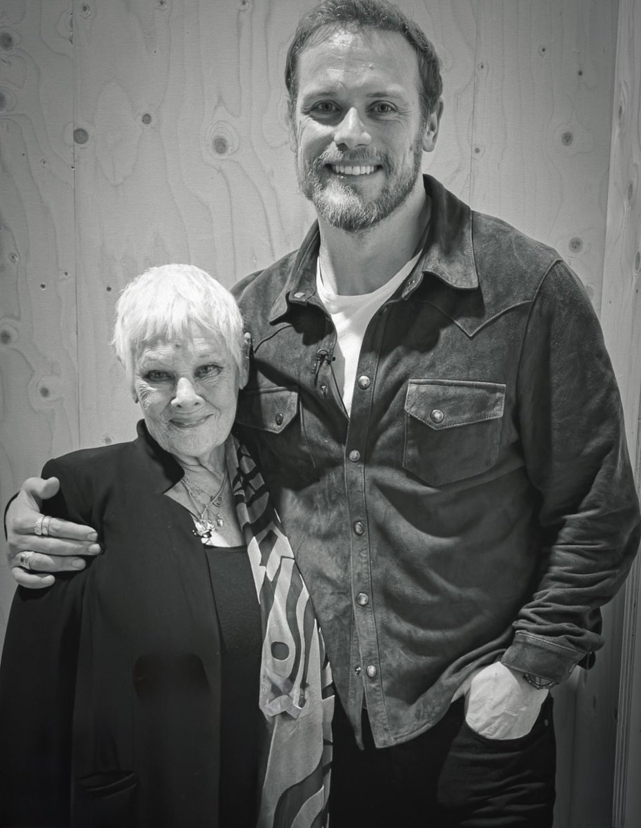 Pam1904_'s tweet image. Sam is simply remarkable. His smile is warm, open and full of cordiality, as if he effortlessly radiates positive energy. There is something about him that immediately touches you.💫🌟❤️🥰
@SamHeughan 
#judydench