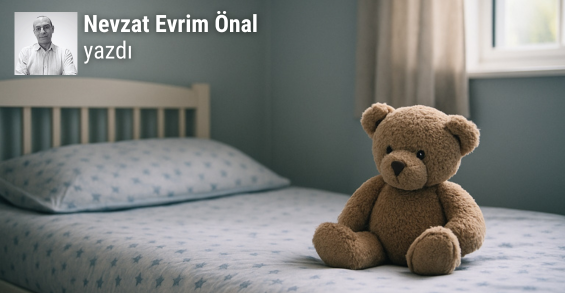 ✍️Nevzat Evrim Önal (<a href="/nevzatevrimonal/">Nevzat Evrim Önal</a>) yazdı

Yetişkinlere hayali arkadaşlar

❝Büyük kurtuluşlar çelişkilerin sönümlenmesi değil patlamasıyla gelir. Düzen bizi çocukluğumuza mı itiyor? Öyleyse hatırlayalım: Çocuklar sadece korkak, bencil ve sorumsuz değildir; aynı zamanda çok