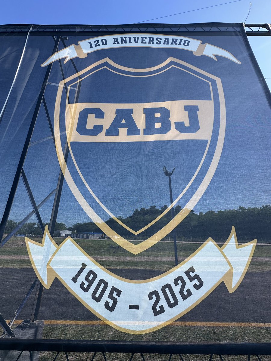 ObrasBocaJrs's tweet image. Un predio modelo, cada día mas lindo 🤩

Seguimos priorizando la imagen institucional de nuestro Predio con trabajos constantes de mantenimiento y renovación.

Se colocaron nuevas lonas perimetrales para unificar visualmente el espacio.