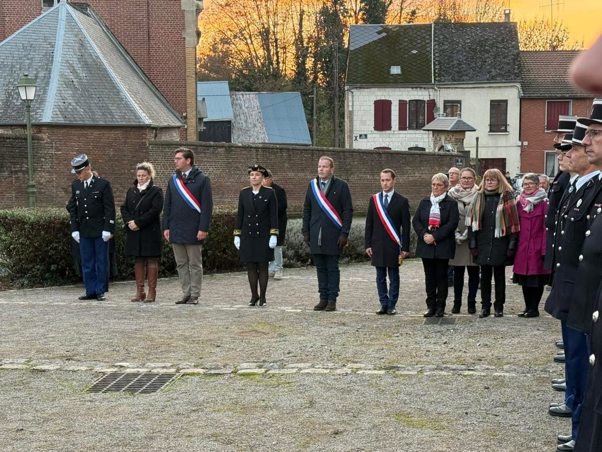 🇫🇷👮🏻Sainte-Geneviève célébrée à Montcornet
En tant que VP du Conseil départemental et conseillère régionale #HDF,j’ai eu l’honneur de participer à cette célébration
Soutien total à la gendarmerie
Merci pour votre sens du devoir et votre dévouement
<a href="/hautsdefrance/">Région Hauts-de-France</a>  <a href="/xavierbertrand/">Xavier Bertrand</a>