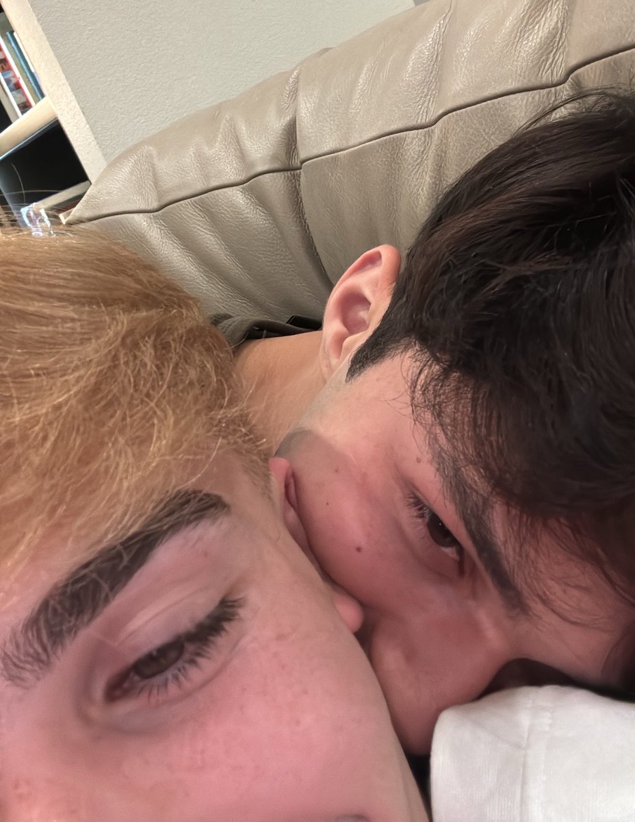 DOIS ANOS CAIAN 🤍