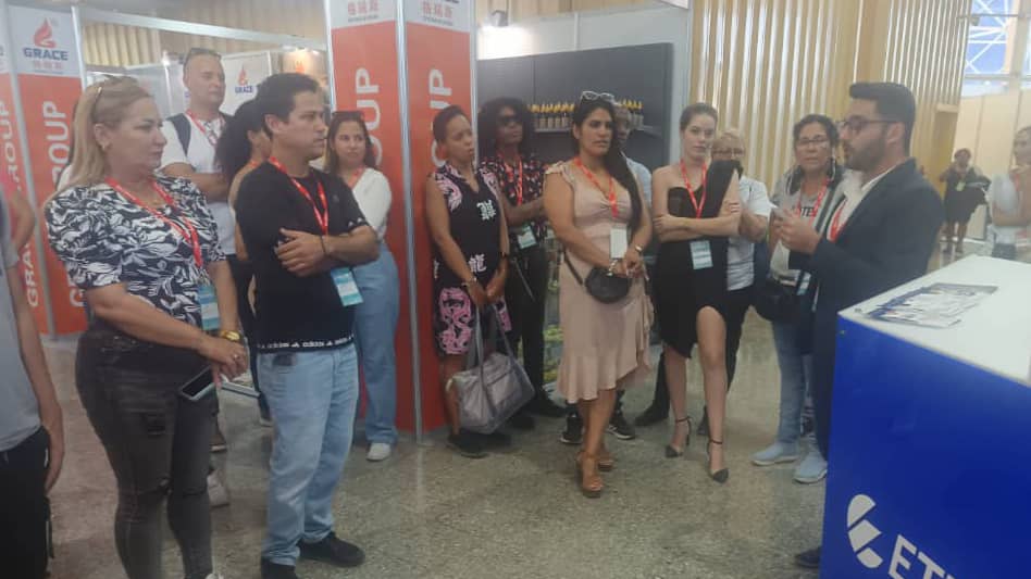 Sobre #Transfermóvil 📲 y cómo usar sus servicios, fue el tema del concurso  de hoy en #FIHAV2025.
🥳🥳 Felicitaciones a los ganadores.