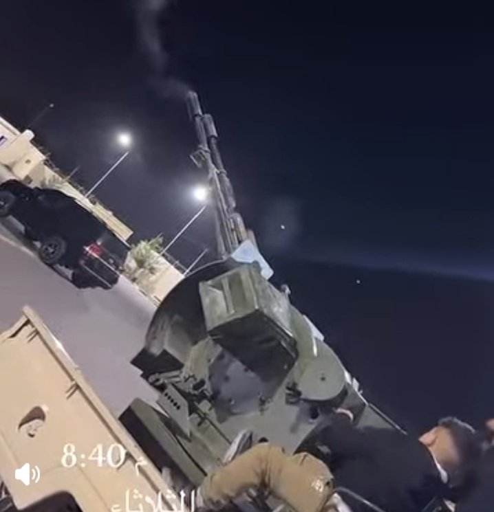 تخايلو بس نطلعوا ضد الجيش والمشير عشان يحكمنا ولد معمر الضاوي🥴.
وين أهل الحرية المدنية عن المهزلة هذي.