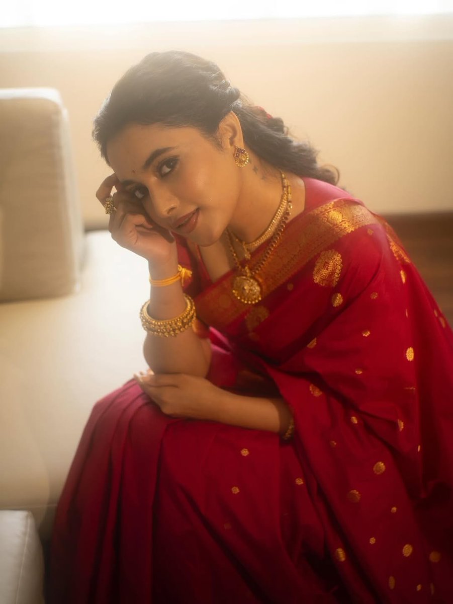 DreamerT96's tweet image. #PAM
Face beauty jolikuthu 😍😘