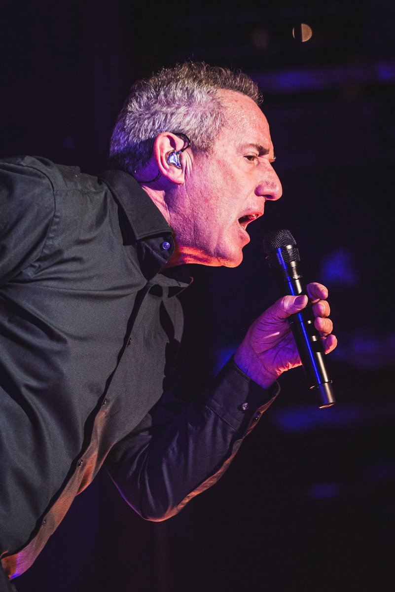 Finally got the chance to catch one of the pioneers and electronic music when <a href="/OfficialOMD/">Orchestral Manoeuvres in the Dark</a> brought their Bauhau Staircase Tour to the <a href="/HOBAnaheim/">House of Blues Anaheim</a> 
Shot for <a href="/hunnypotlive/">𝗛𝘂𝗻𝗻𝘆𝗽𝗼𝘁 𝗟𝗶𝘃𝗲  🍯</a>