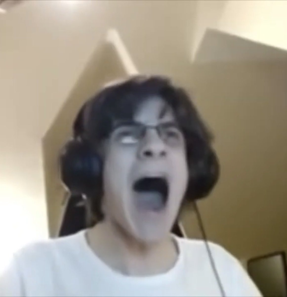 DailyNpestaFace's tweet image. #npesta #geometrydash