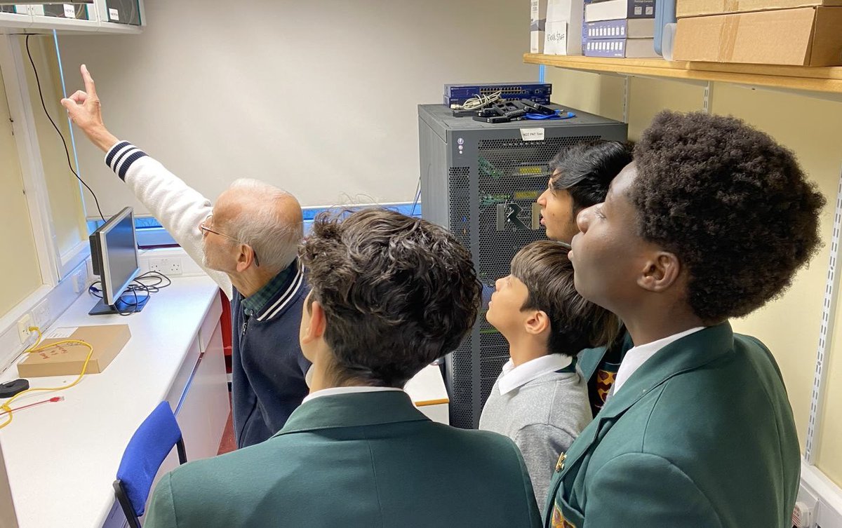 NCCBrent's tweet image. Our IT manager Mr Anjum showing Year 10 Computer Science students the server room as part of their GCSE Network curriculum #technology #computing #careersintechnology