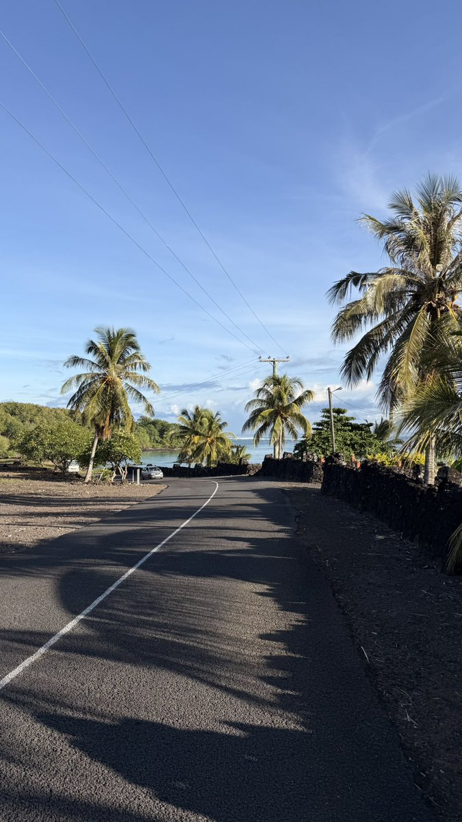 fj_toilolo's tweet photo. Morning sweat. #Asau #Auala #Savaii https://t.co/xovJGR5m99