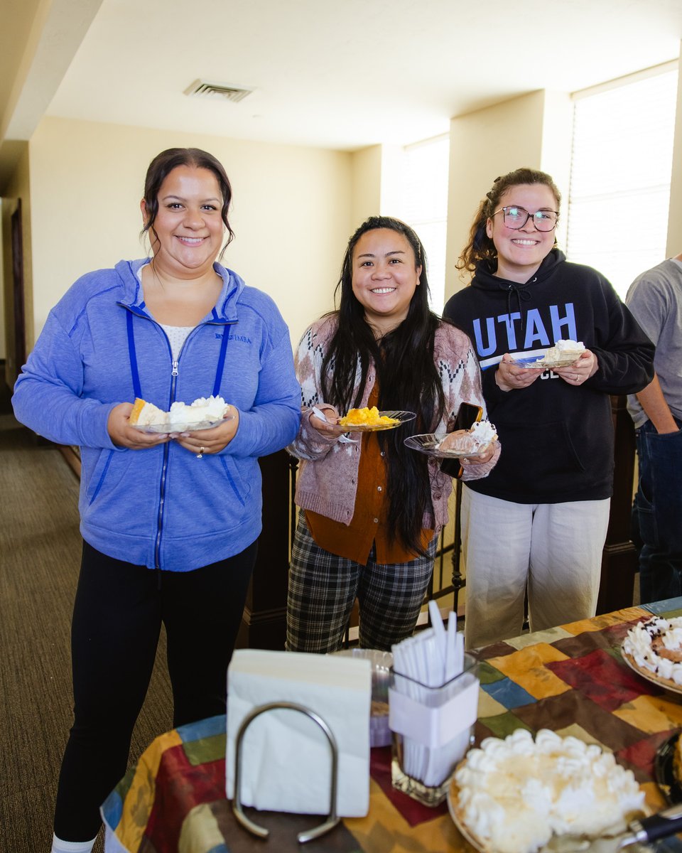 medonegroup's tweet image. 𝑯𝒂𝒑𝒑𝒚 𝑻𝒉𝒂𝒏𝒌𝒔𝒈𝒊𝒗𝒊𝒏𝒈 𝒇𝒓𝒐𝒎 𝒕𝒉𝒆 𝑴𝒆𝒅 𝑶𝒏𝒆 𝒕𝒆𝒂𝒎! 🥧🍂

Grateful for good people, good moments, all of our partners and plenty of pie.

Wishing you a wonderful holiday filled with joy and gratitude! #MedOne #HappyThanksgiving