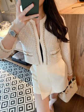 anima33775's tweet photo. Ready to shine . This look is a total winner effortlessly chic and undeniably glamorous 😇💫. Confidence, style, and grace all in one, turning every moment into a statement of beauty and poise 👗💖. https://t.co/A5HtNJi5Qb