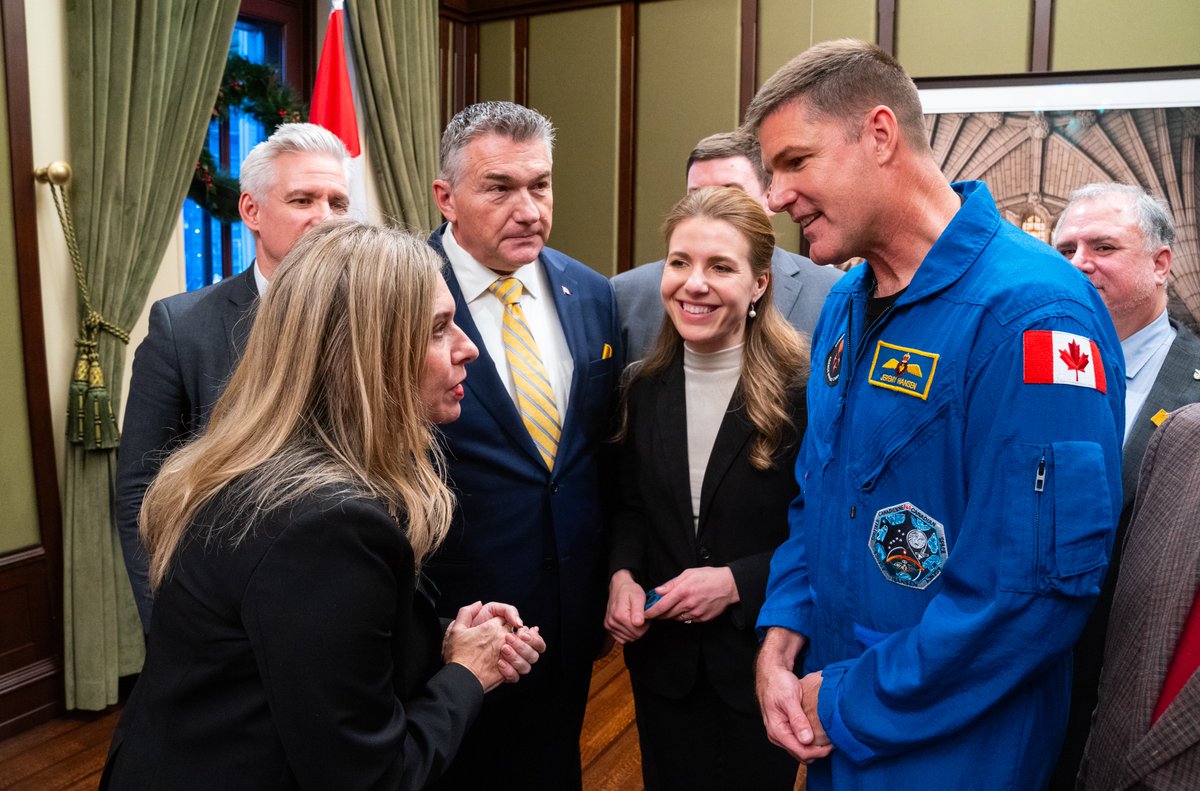 Over the moon about meeting <a href="/csa_asc/">Canadian Space Agency</a> <a href="/Astro_Jeremy/">Jeremy R. Hansen</a>! 👨‍🚀🚀

In April 2026, Jeremy will fly to the Moon on the Artemis II mission. I'll be cheering him on from Calgary Midnapore!