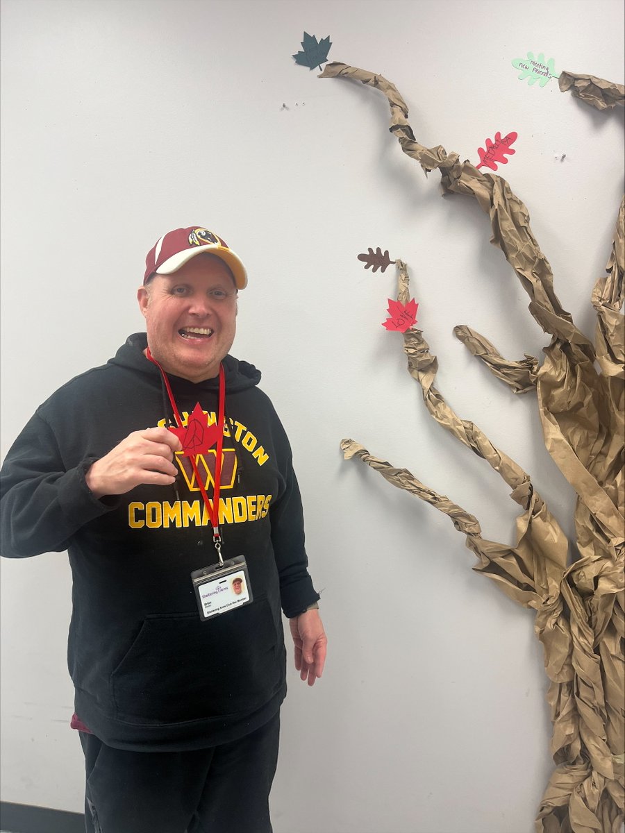 In the spirit of the season, our #ClubRec members have been adding paper leaves of #gratitude to the #GratefulTree! 🍂 Each leaf represents something they’re #thankful for. Together, they make a beautiful reminder of how much we have to appreciate! #DayRecreation #Thanksgiving