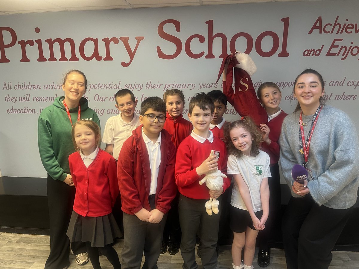 LarchwoodPS's tweet photo. It was great to have @bbcessex come record some of our children describe Christmas items for an upcoming feature on the breakfast show. They were excellent at describing the items - should be on air in a couple of weeks. #starsinthemaking🌟⭐️ #languageskills https://t.co/6IpgINJBxF