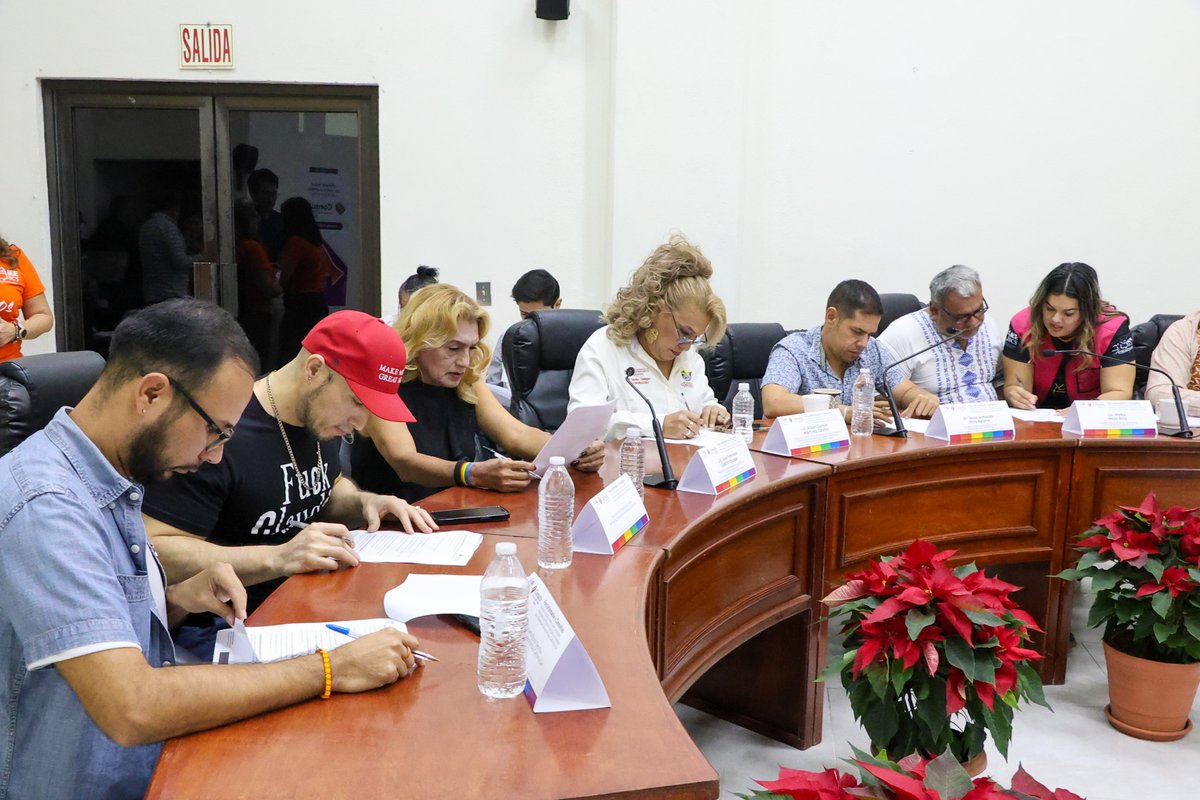 ieebcs's tweet image. Personal de este Instituto llevó a cabo la etapa consultiva de las Consultas dirigidas a Personas de la Diversidad Sexual en el municipio de #LaPazBCS