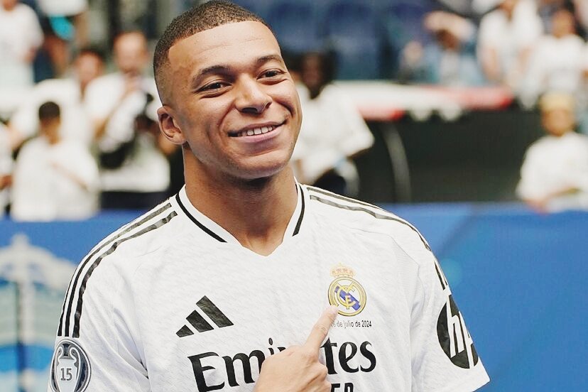 DTP_0002's tweet photo. Kylian Mbappé, una máquina de hacer goles. Imparable!! https://t.co/hBTICypscI
