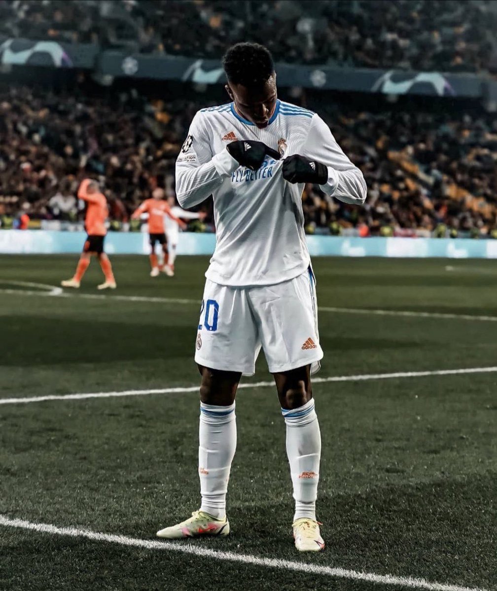 O REI VINICIUS JUNIOR 🇧🇷

Vuelve el THE BEST

Que se prepare Europa