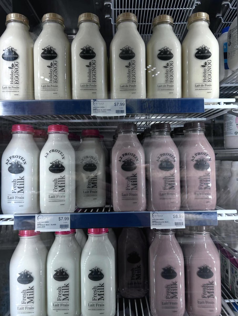 MoVernie's tweet image. The restaurant and the lounge area is located on the 2nd floor and the grocery and wine departments are also located upstairs.

#NowOpen #openforbusiness #Eataly #EatalyEatonCentre #EatalyToronto #italiangrocer #groceries #itslianfood