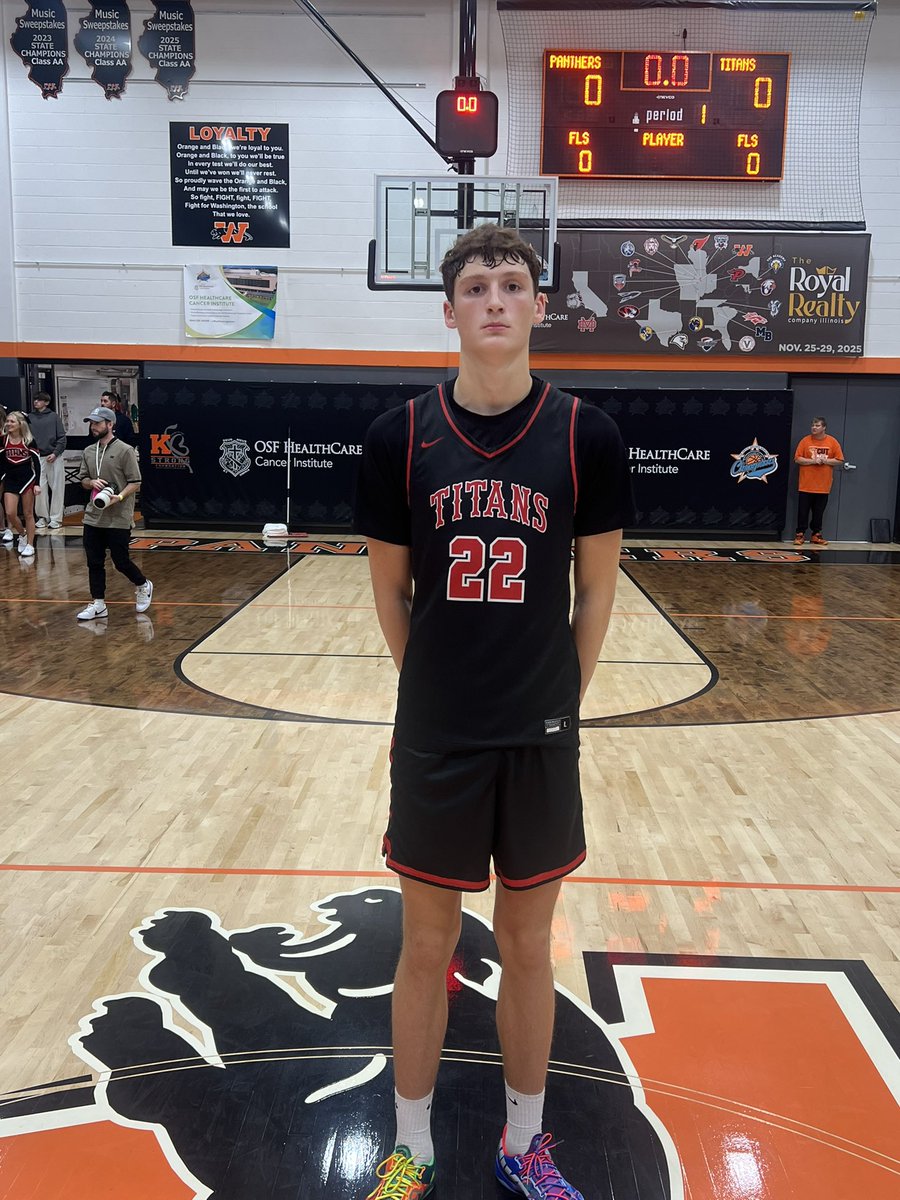 tdc200's tweet image. Class of 2026 6’9” forward @knowles_22 of @WHancockTitans had a game high 34 points 13 rebounds (double/double) 1 block vs @SBSBB24. Had multiple dunks, scored in mid range, and got to free throw line. BIg Tim 2nd ranked player in state. @WCHSTOC @G_SullivanMPA @MidProAcademy