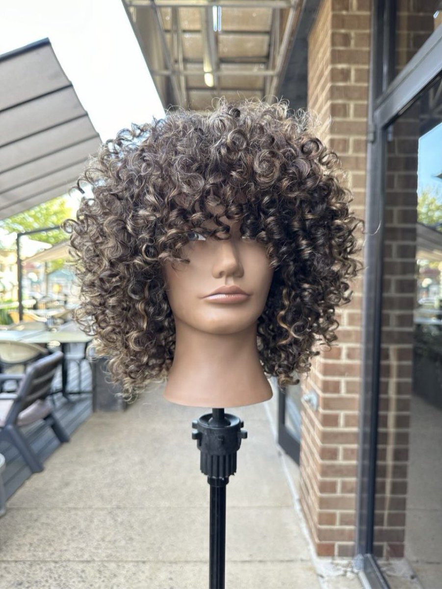 PivotPointIntl's tweet image. “Wonderful mannequin! Especially for curly classes! We just took the Cado Academy certification class in Virginia and loved the Janet model!” — Jessica #CurlyHair #TexturedHair #Curls #PivotPoint #LearnForward