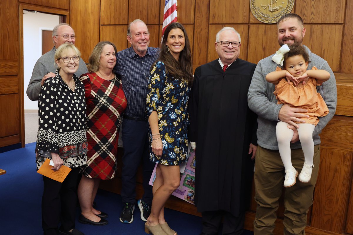 pwcgov's tweet image. Laughter and new beginnings filled the Prince William County Courthouse as we celebrated National Adoption Day.

For 22 years, our county has celebrated this day. In that time, 107 children have found permanent homes. 

Read the full story: loom.ly/xX47MzA