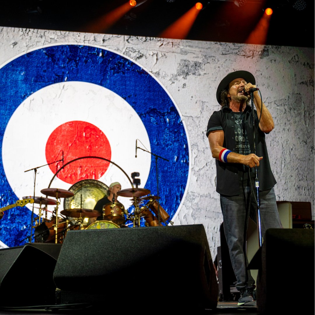 Pearl Jam tweet media