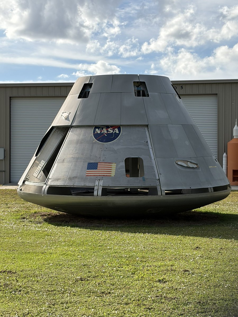 HallCreativeFL's tweet image. Here’s one of those odd Merritt Island, FL-space program sightings. An Apollo capsule mockup from the 60’s in somebody’s back yard in a rural part of the island near the space center.