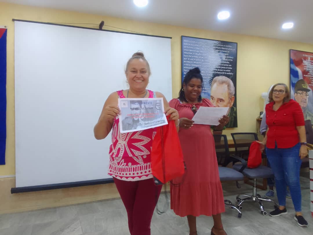 ♻️Actividad de reconocimientos al personal contable financiero en nuestra empresa.

¡Felicidades! 

#RecuperamosValores #LaHabanaRecicla #CubaRecicla #Economía