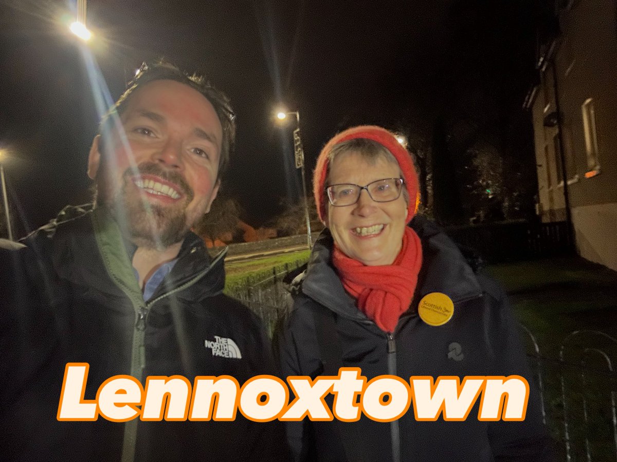 AdamHarleyLD's tweet image. Out on Holyknowe Road in Lennoxtown tonight speaking to former Labour and SNP voters who are fed up and want something different.

They know that a Lib Dem vote here means a local candidate who’s ready to serve this community.

#lennoxtown #eastdunbartonshire #LibDems