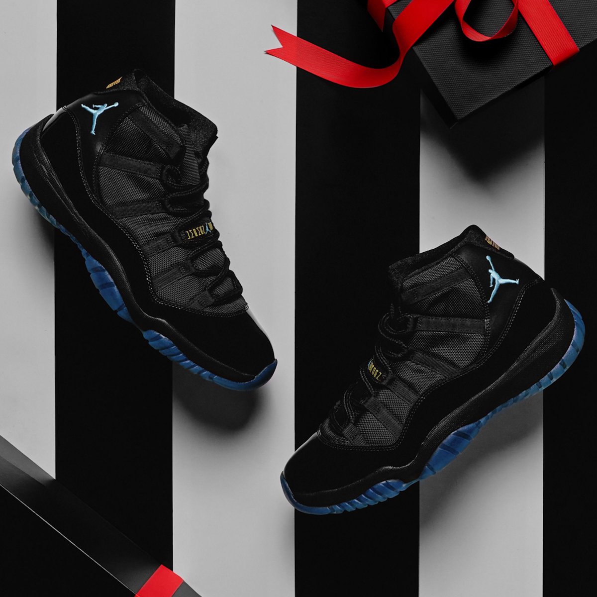 JustFreshKicks's tweet image. Foot Locker presents Gift of Greatness for December 2025 👀🎁🔥