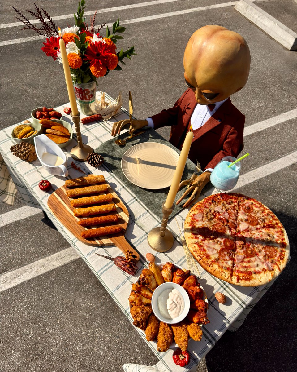 LILMAYO's tweet photo. me on thanksgiving https://t.co/fYWTKbKmwj
