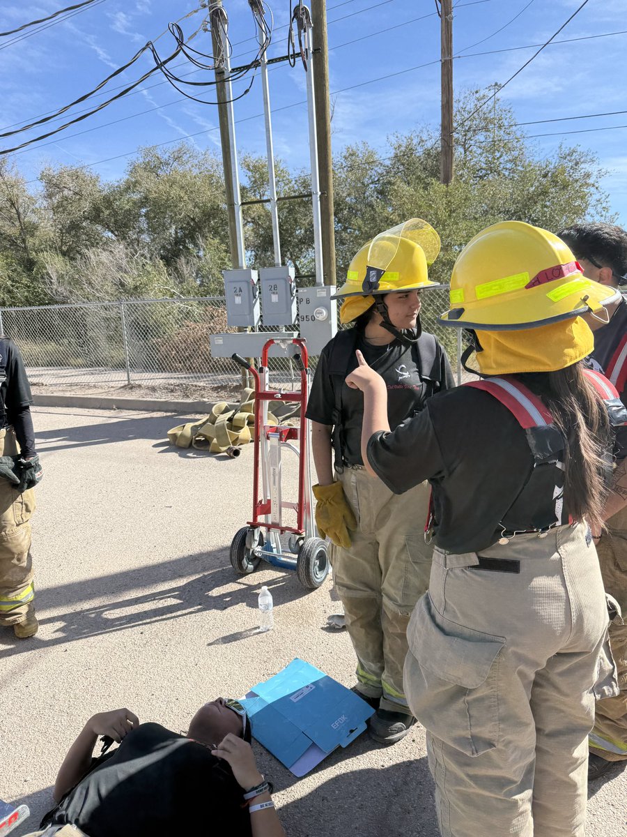 Del Valle Fire Tech tweet media