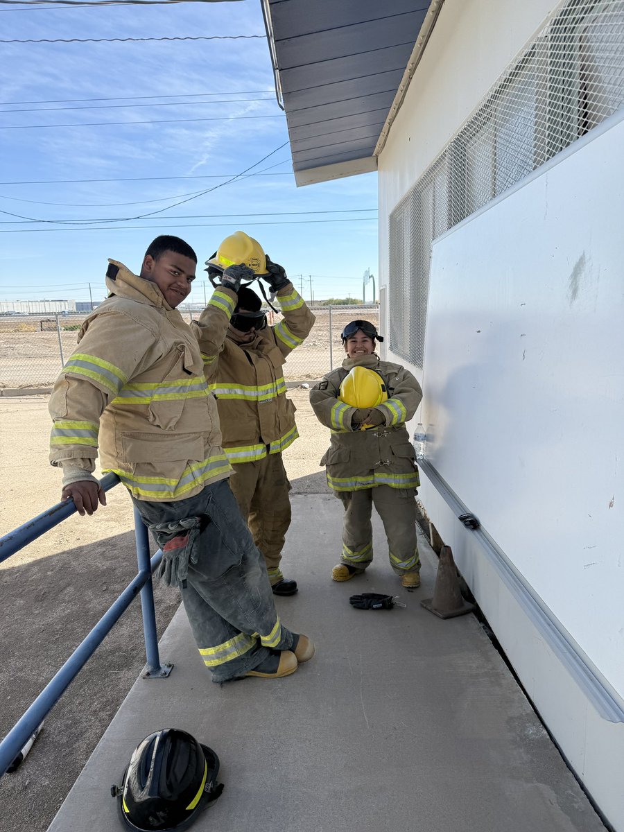 Del Valle Fire Tech tweet media