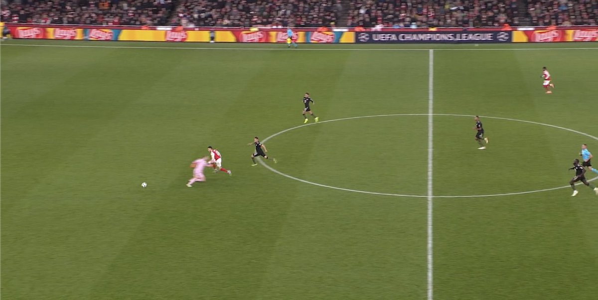 georgystoy1's tweet photo. Just #Neur things 🤣
#Arsenal
#championsleaugue https://t.co/2mxwoJHlmM