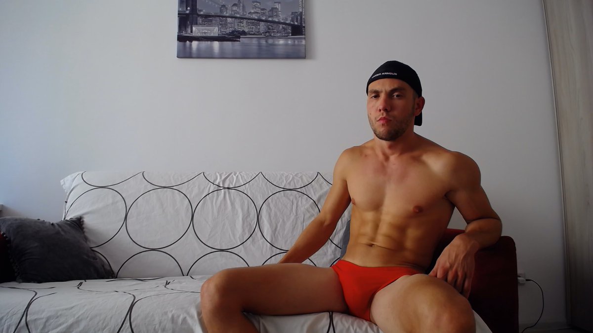 Master of weak minds tweet media