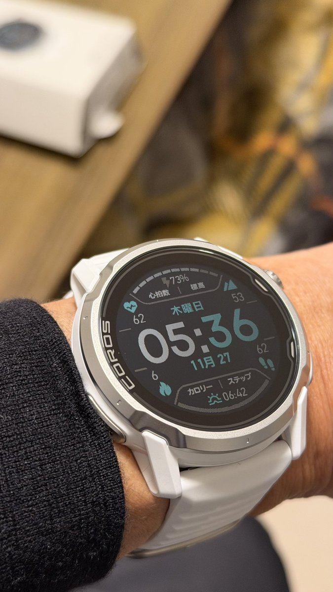 suga01_crypto's tweet photo. 睡魔に打ち勝ち2週間ぶりの朝ラン💨
今日からNEWランニングウォッチ投入。
最新モデルはやっぱり見やすい✨
#STEPN
#朝ラン
#COROS
#Apex4 https://t.co/fpEYFK1wmb