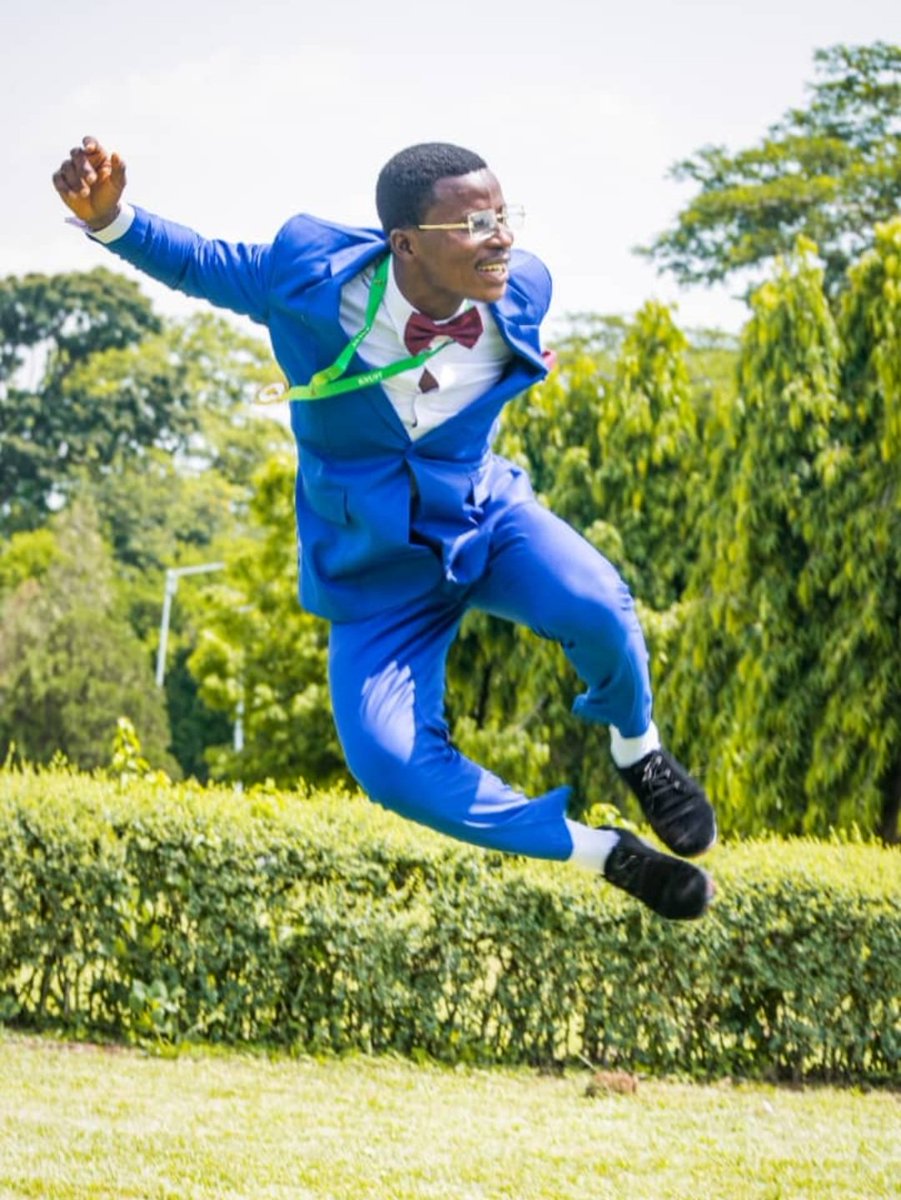 LightnPixel's tweet photo. I recreated the photos I shot of him in 2023 during his undergraduate graduation for his 2025 master’s graduation. https://t.co/vGufiMgRil