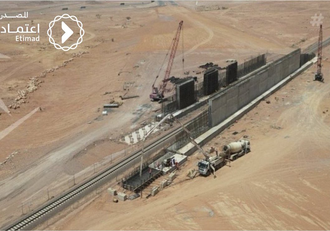 🟥 طريق #حفرالباطن - حائل 🟥

شركة علي سليمان عويد الميموني المطيري تفوز بمناقصة المرحلة الرابعة من طريق #حائل – الزبيرة حفرالباطن – رأس الخير السريع بقيمة 29,888,499.31 ريال، ومن المتوقع أن تنتهي الأعمال منتصف العام القادم.