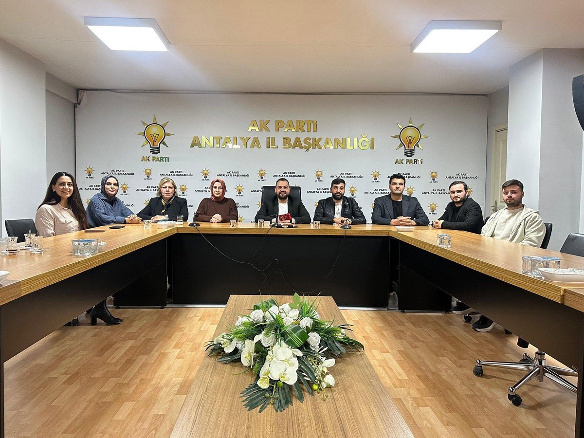 📍 Antalya İl Başkanlığı

Ana Kademe Tanıtım ve Medya Başkanımız <a href="/KayanFahrettin/">Fahrettin Kayan</a> başkanlığında gerçekleştirilen 3 Kademe Tanıtım ve Medya Başkanları Toplantısı’na, Birim Başkanımız Elif Şahbaz ve komisyonumuz katılım sağladı.

Toplantımızın hayırlara vesile olmasını diliyoruz.