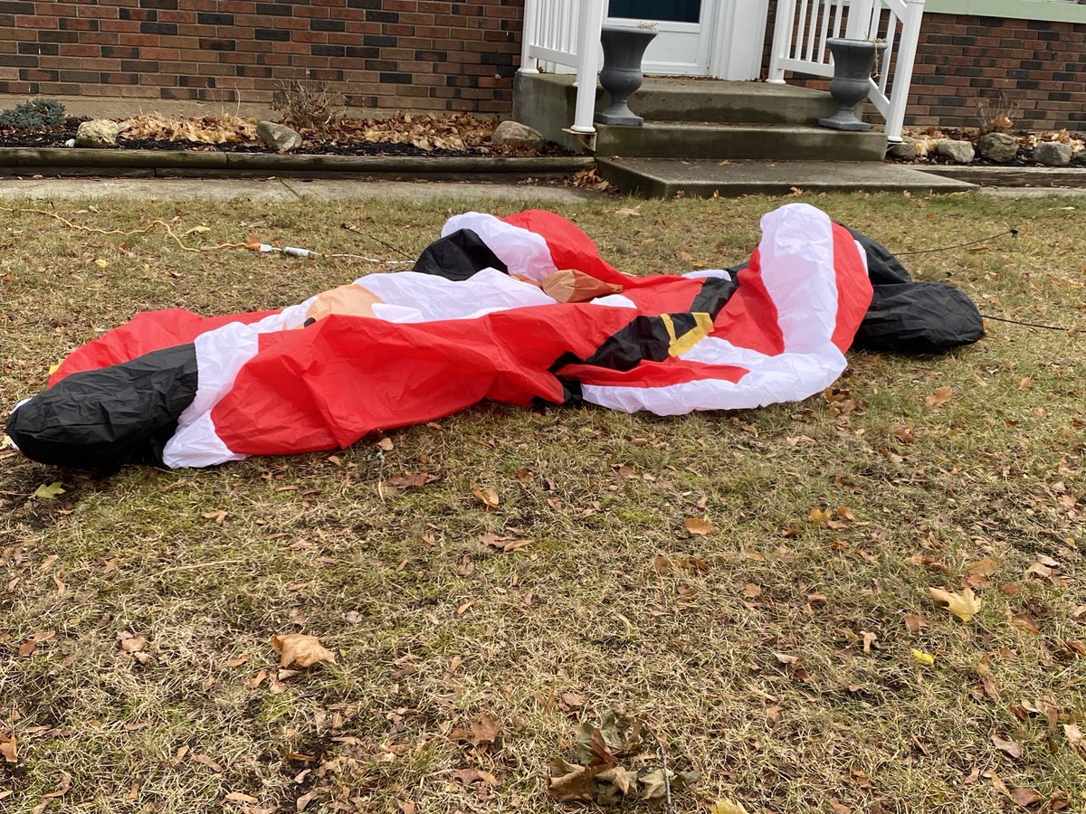 Jdavis_Halton's tweet photo. When you’re expecting a windstorm… #Deflated #SouthWesternOntario #November @weathernetwork 💨 🇨🇦 https://t.co/fWIsVkcKq7