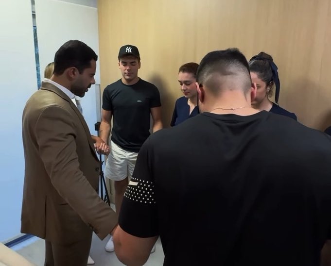 E o banho de sal grosso vem quando divo 
DOIS ANOS DE CAIAN