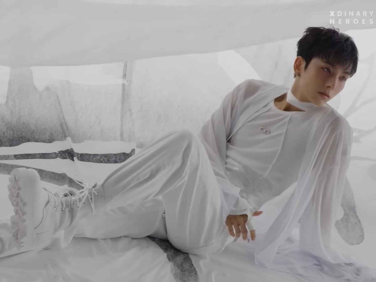 odebugs's tweet image. I AM GOING TO PASS OUT