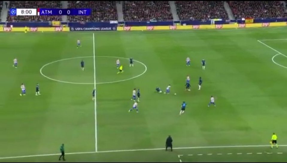 Difeso élite sul primo gol (immagine) e difeso élite su Gimenez 

Sono quasi stufo di rtw sta perla di Conticello ma non smetterò finché pure gli interisti ammetteranno che come difensore sia mediocre