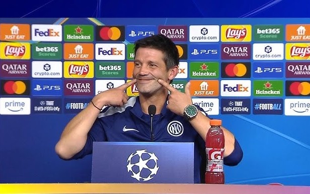 Sorridi al presente grigio