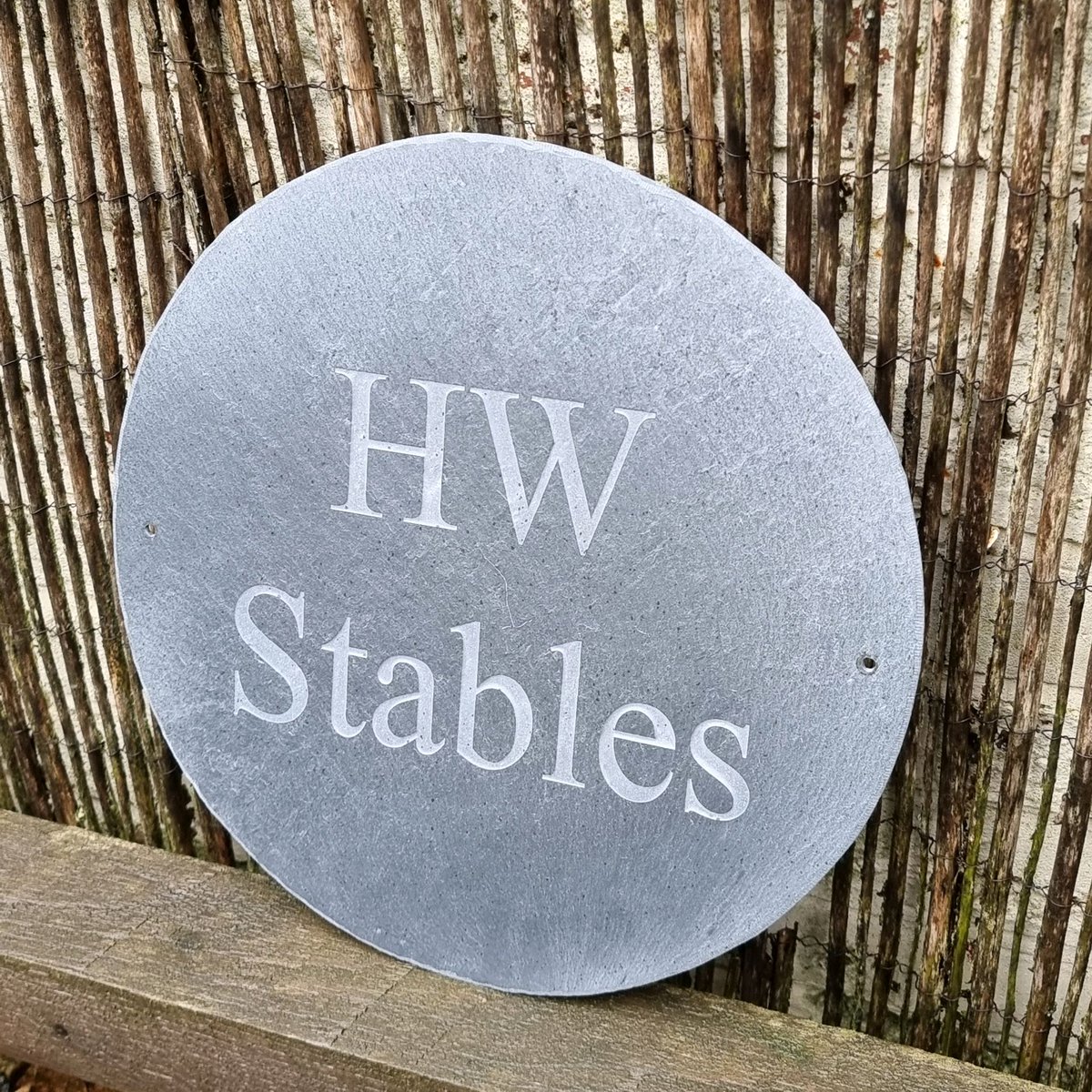 LeadDIYshop's tweet image. Add elegance and charm to your stables with a personalized slate sign. This beautiful 45cm piece combines functionality and style, perfect for any equestrian setting. What would you engrave on your slate sign? 🐴 #EquestrianStyle #SlateSign #StableLife

linktr.ee/LeadDIYshop
