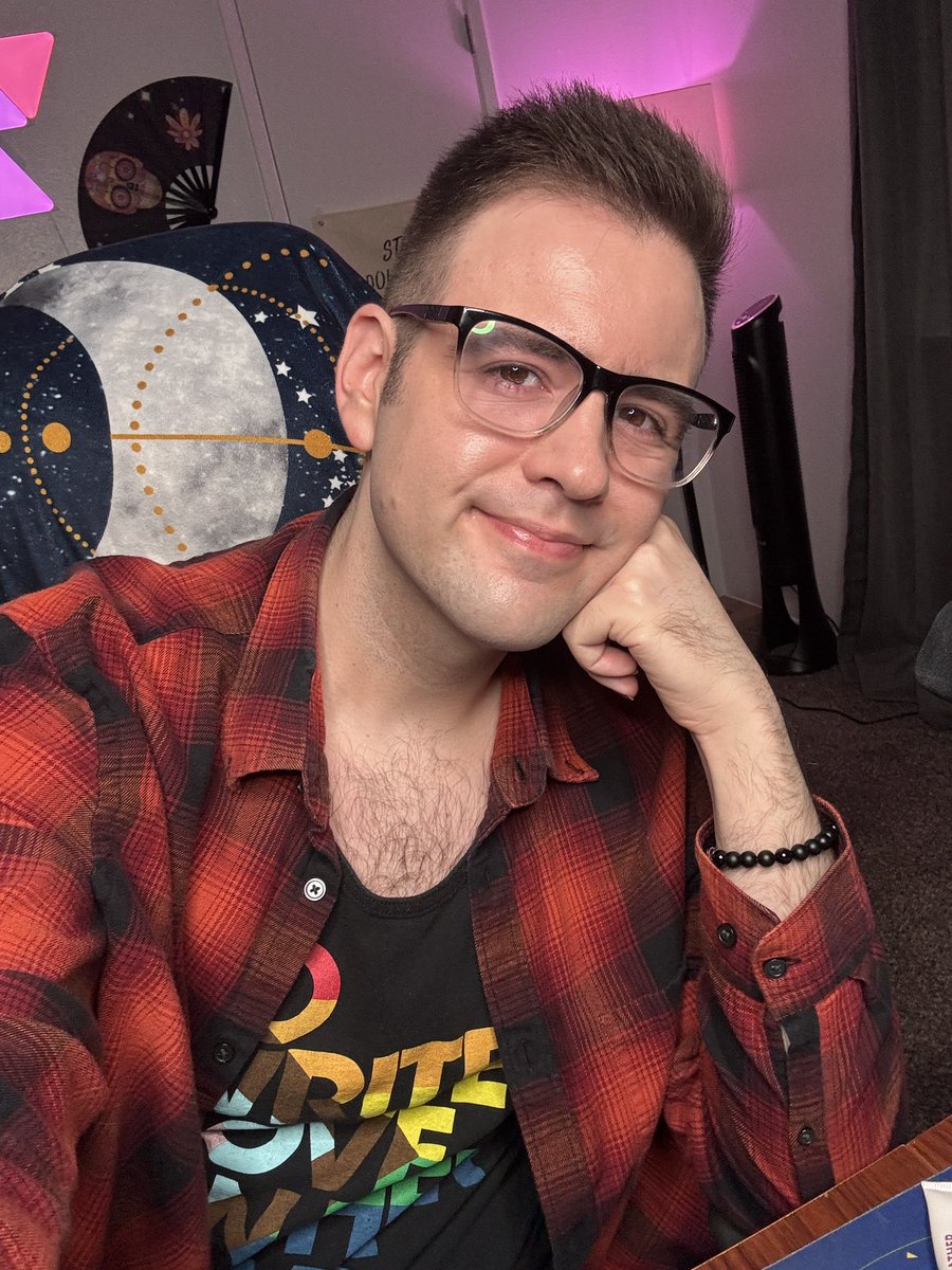 Need a chill place to chill during your Thanksgiving prep? I gotchu 😘

Get your good gay vibes here: twitch.tv/jeffbrutlag