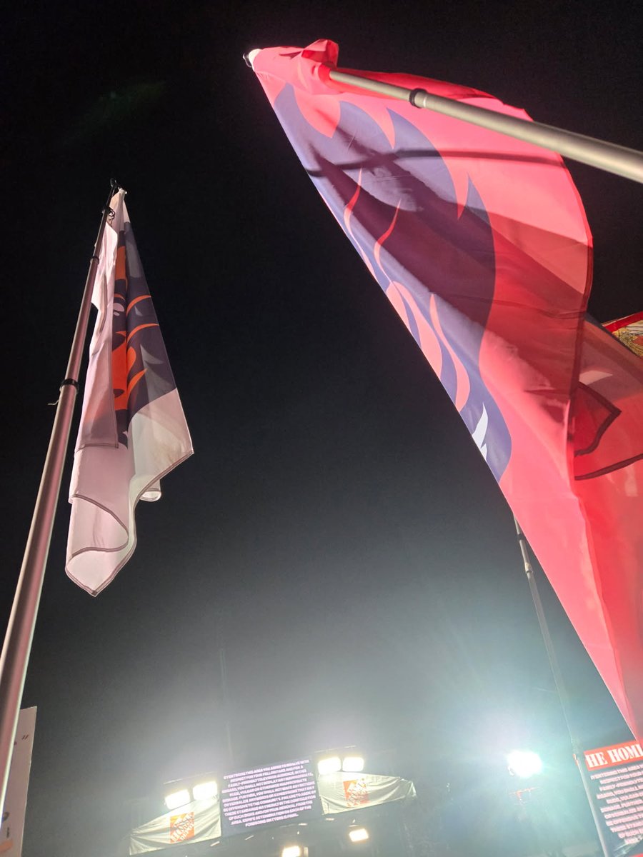 The Dam Flag tweet media