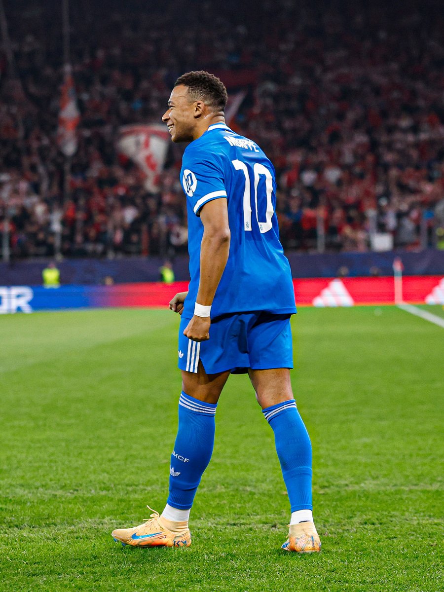 realmadriden's tweet image. 😏